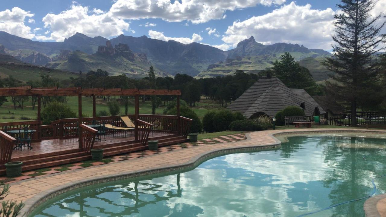 Fairways Holiday Accommodation Drakensberg Garden Exterior photo