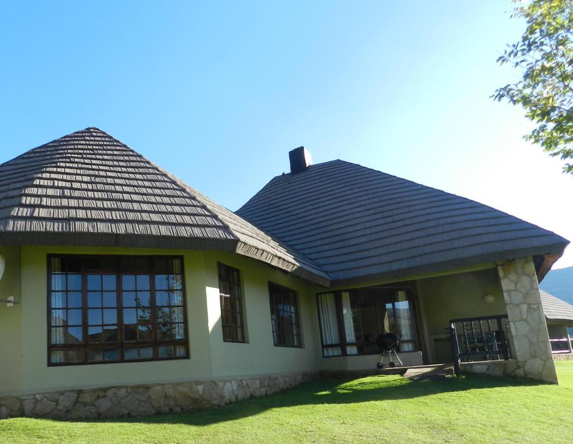 Fairways Holiday Accommodation Drakensberg Garden Exterior photo