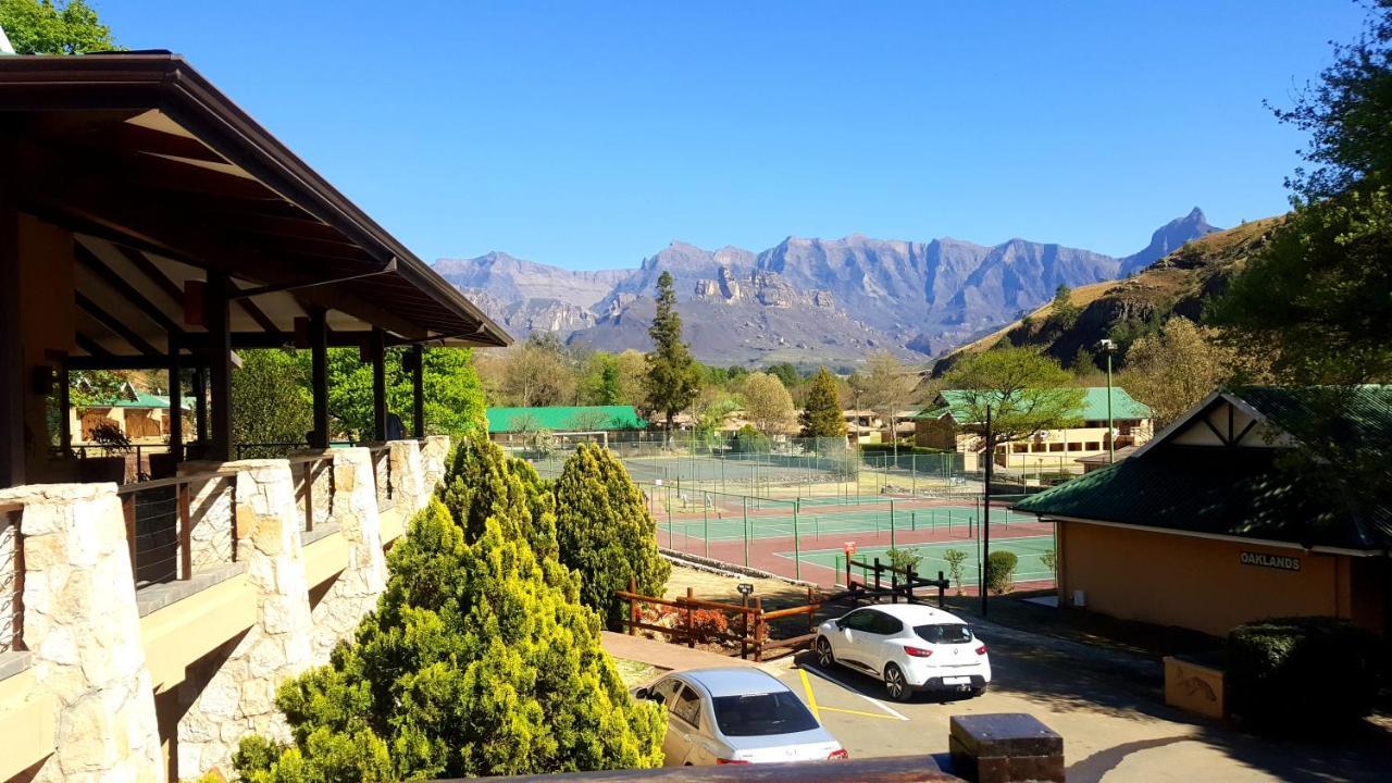 Fairways Holiday Accommodation Drakensberg Garden Exterior photo