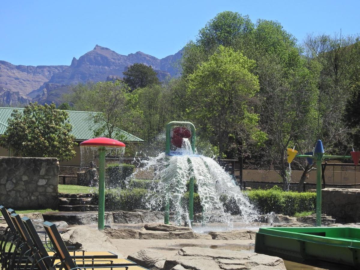 Fairways Holiday Accommodation Drakensberg Garden Exterior photo