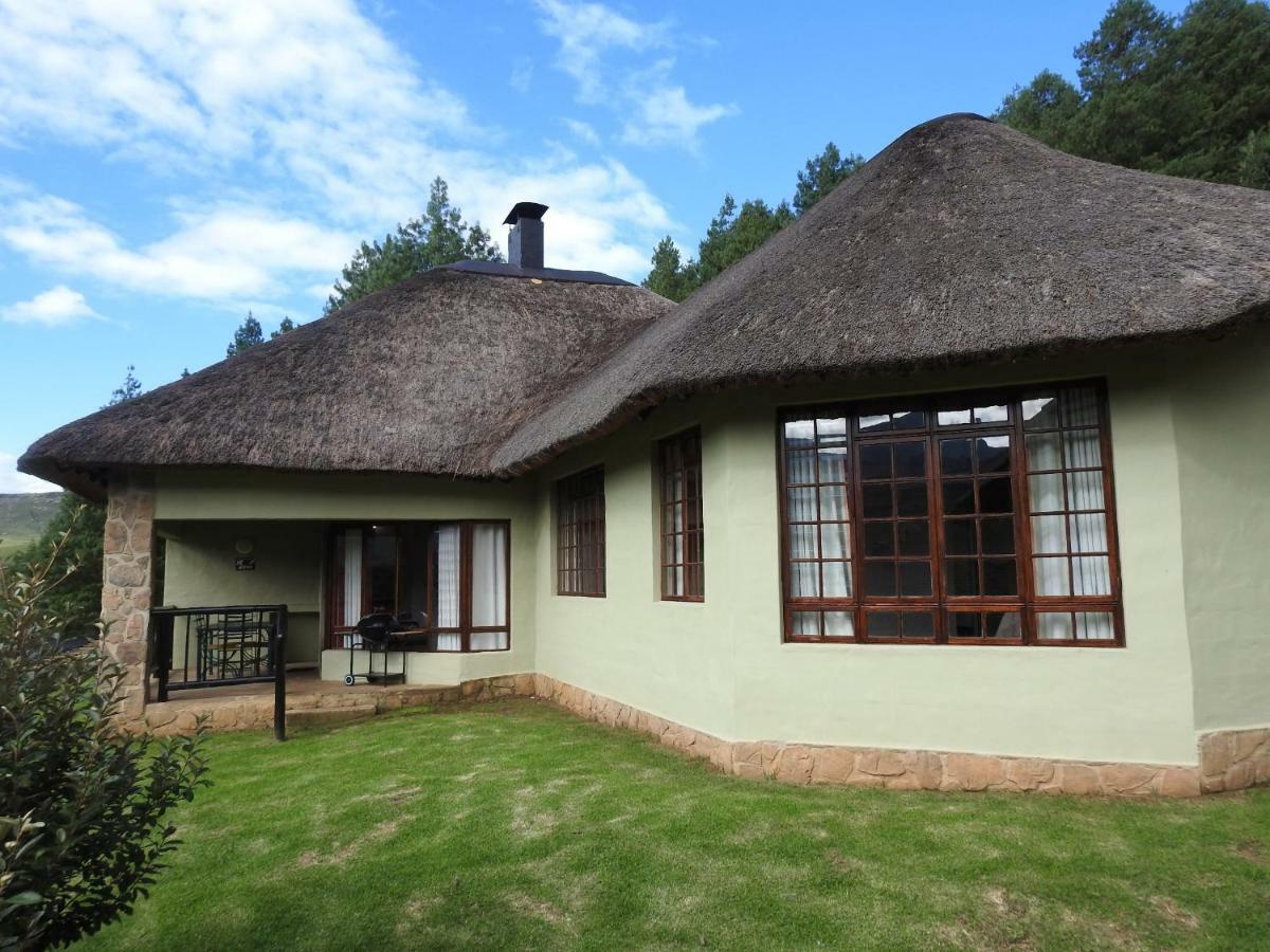 Fairways Holiday Accommodation Drakensberg Garden Exterior photo