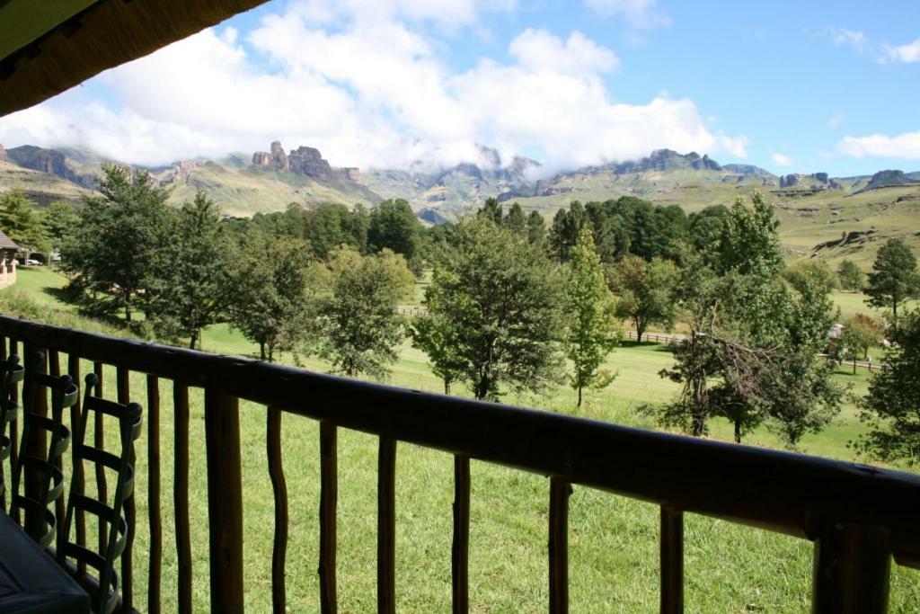 Fairways Holiday Accommodation Drakensberg Garden Exterior photo